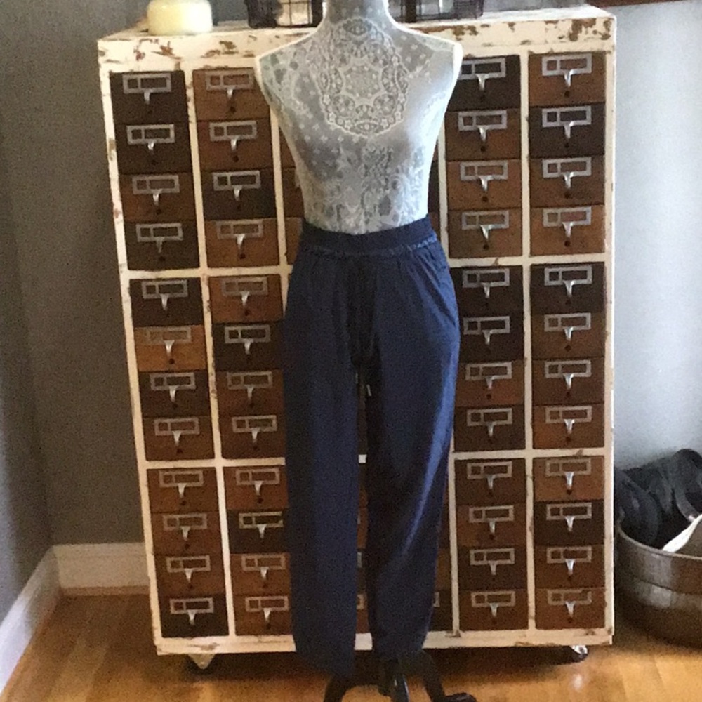 Lululemon trouser